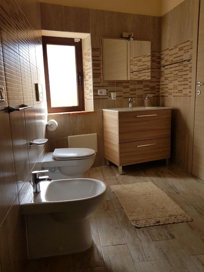 Il Vicoletto Panzió Frascineto Kültér fotó