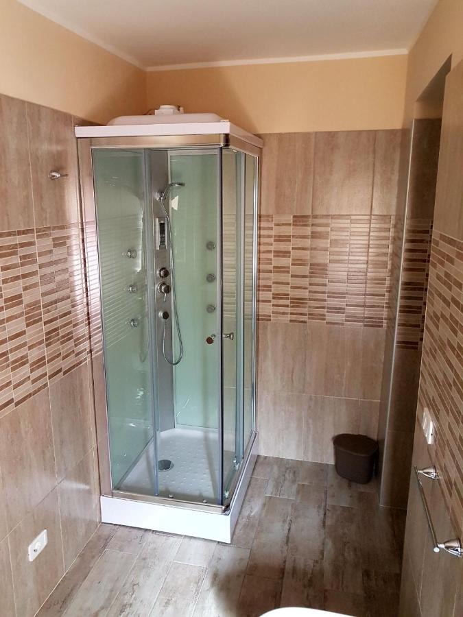 Il Vicoletto Panzió Frascineto Kültér fotó