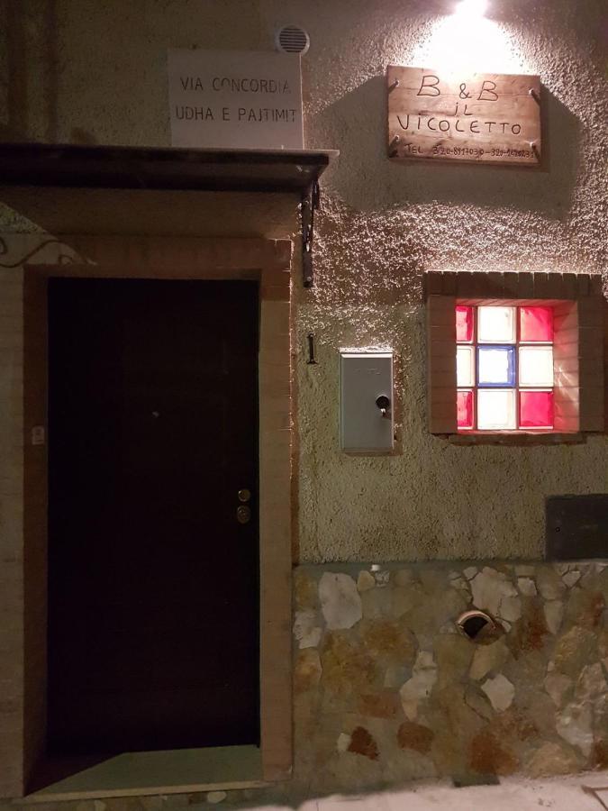 Il Vicoletto Panzió Frascineto Kültér fotó