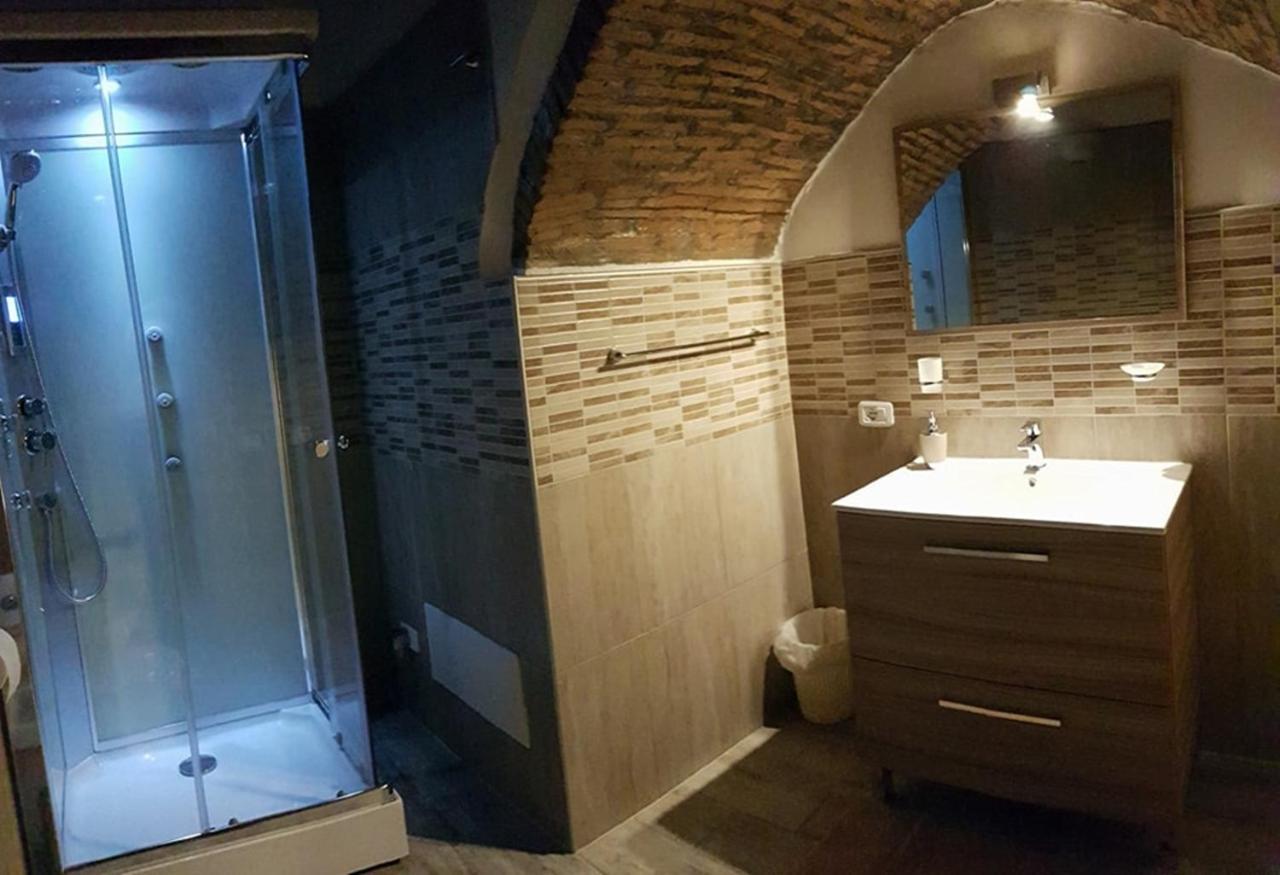 Il Vicoletto Panzió Frascineto Kültér fotó